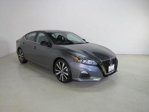 2021 Nissan Altima SR VC-Turbo FWD