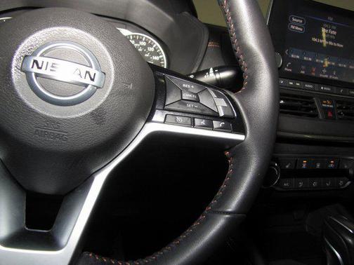 2021 Nissan Altima SR VC-Turbo FWD