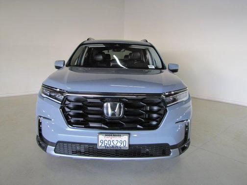 2023 Honda Pilot Touring 8-Passenger