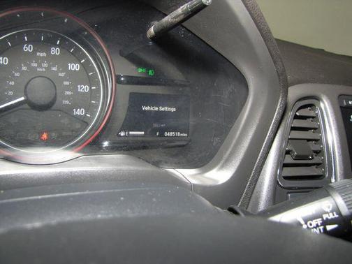 White 2022 Honda HR-V EX