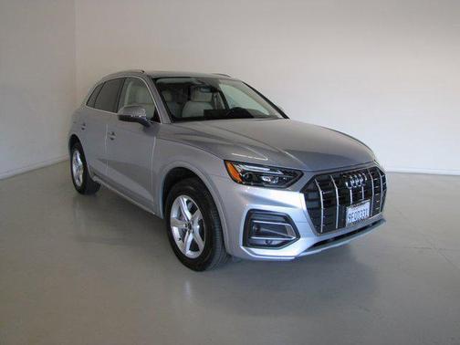 2023 Audi Q5 40 Premium