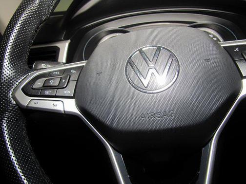 2021 Volkswagen Atlas 3.6L SE w/Technology