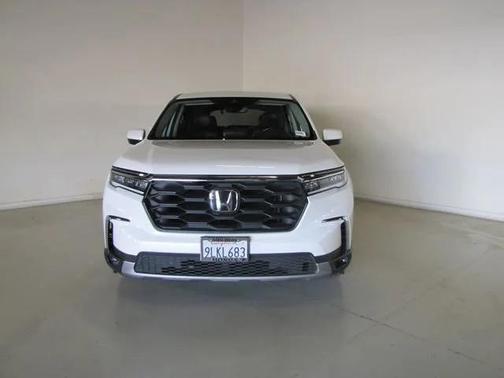 White 2024 Honda Pilot EX-L