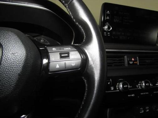 White 2024 Honda Pilot EX-L