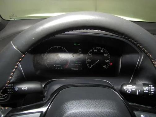 White 2024 Honda HR-V 2WD Sport
