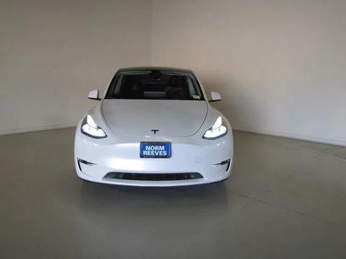 White 2024 Tesla Model Y Performance Dual Motor All-Wheel Drive