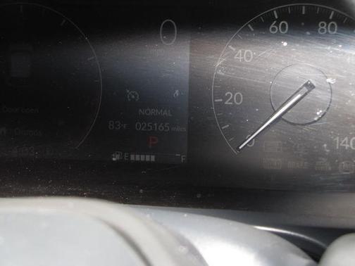 White 2023 Honda HR-V LX