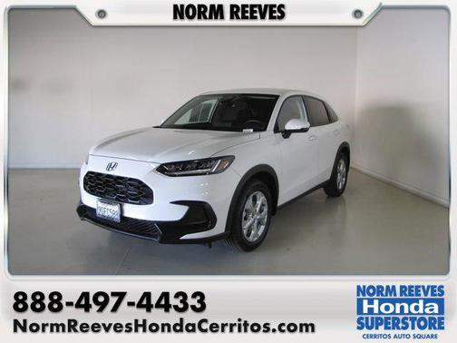 White 2023 Honda HR-V LX