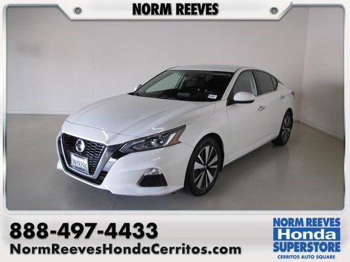 2022 Nissan Altima 2.5 SV