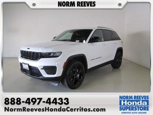 White 2025 Jeep Grand Cherokee Altitude