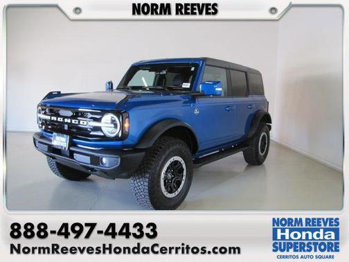 Blue 2024 Ford Bronco Outer Banks