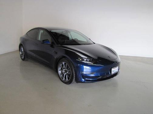 Blue 2022 Tesla Model 3 Long Range