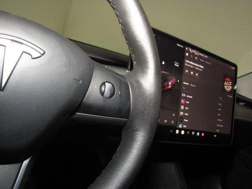 Blue 2022 Tesla Model 3 Long Range