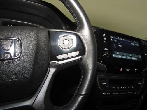 Modern Steel Metallic 2022 Honda Pilot 2WD EX-L