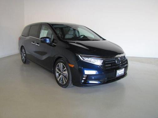 Blue 2022 Honda Odyssey Touring