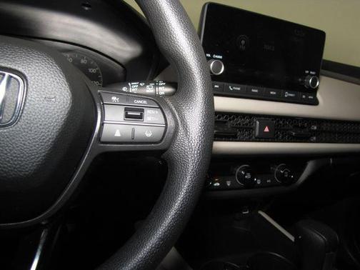 Green 2025 Honda HR-V LX