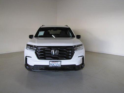 2023 Honda Pilot 2WD Sport