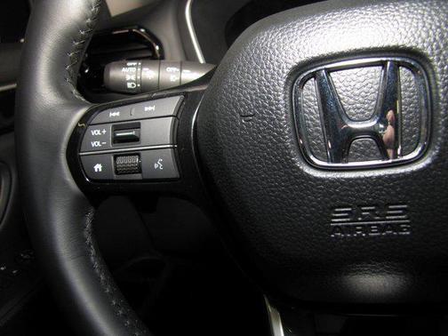 2024 Honda Pilot Touring 8-Passenger