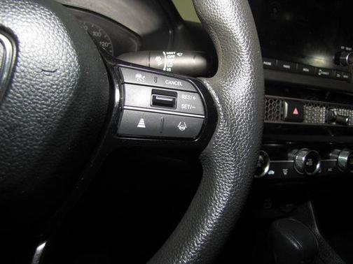 White 2023 Honda Civic LX