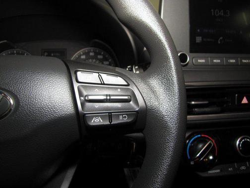 2022 Hyundai KONA SE