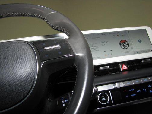 2022 Hyundai IONIQ 5 SE