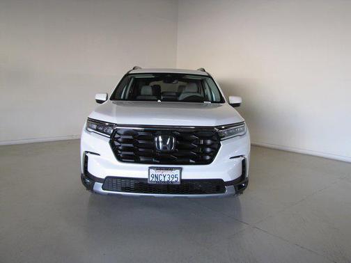 2024 Honda Pilot Touring 8-Passenger