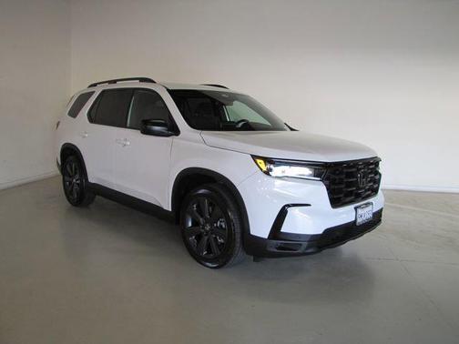 White 2025 Honda Pilot Sport