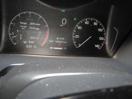 White 2025 Honda Pilot Sport