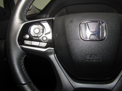 2022 Honda Pilot Touring 8-Passenger