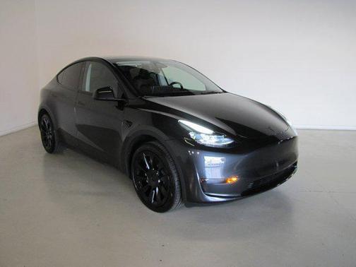 2024 Tesla Model Y Long Range Dual Motor All-Wheel Drive