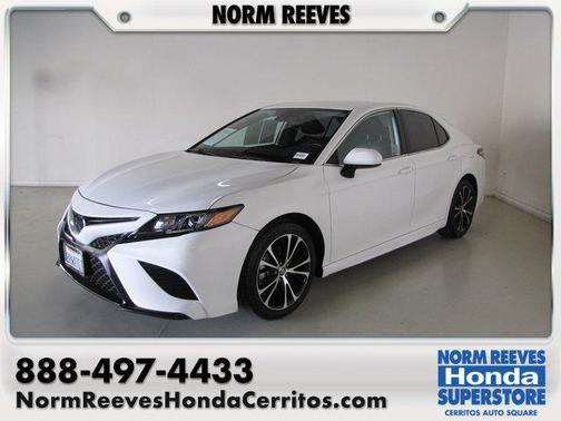 2020 Toyota Camry SE