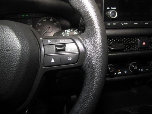 White 2023 Honda HR-V LX