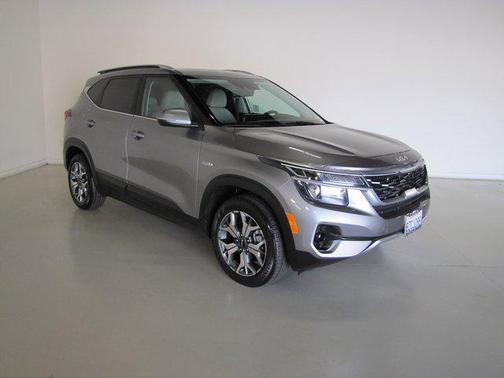 2022 Kia Seltos EX