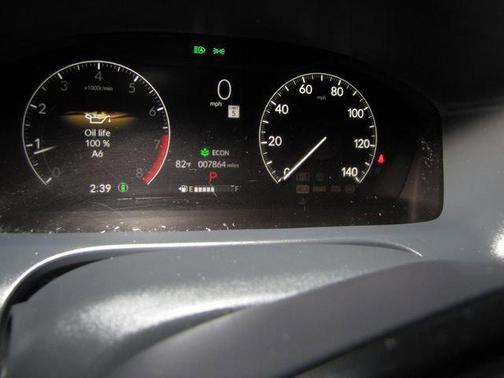 White 2025 Honda HR-V AWD Sport