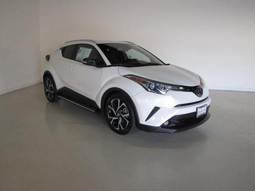 2018 Toyota C-HR XLE Premium