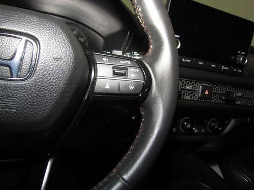 Green 2024 Honda HR-V 2WD Sport
