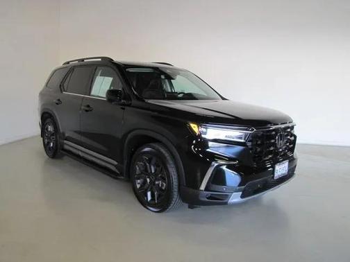 Black 2024 Honda Pilot Elite
