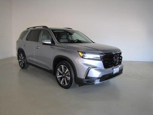 Silver 2023 Honda Pilot AWD Elite