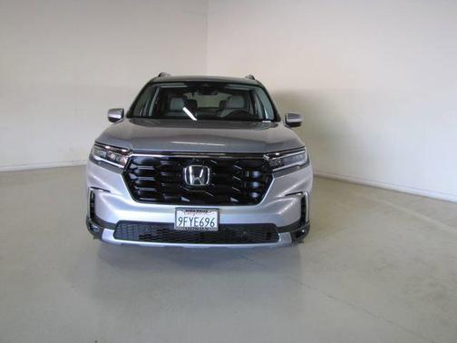 Silver 2023 Honda Pilot AWD Elite