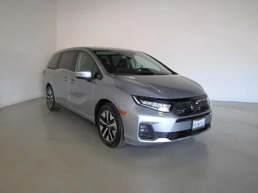 Silver 2025 Honda Odyssey EX-L