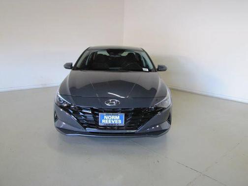 Gray 2023 Hyundai ELANTRA SE