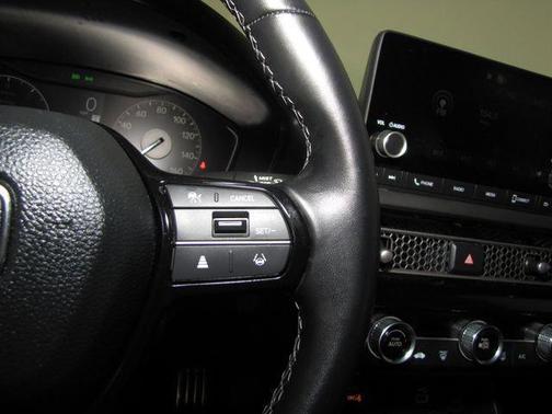 White 2024 Honda Civic Sport