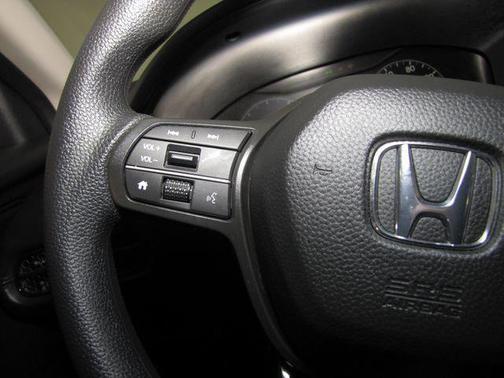 White 2026 Honda HR-V LX
