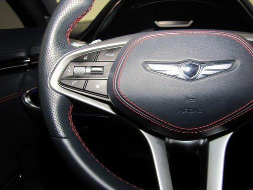 2023 Genesis GV70 2.5T AWD