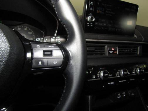 2024 Honda Pilot Touring 8-Passenger