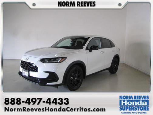 White 2025 Honda HR-V 2WD Sport