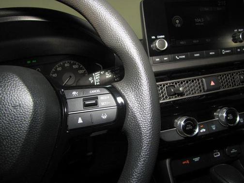 White 2023 Honda Civic LX