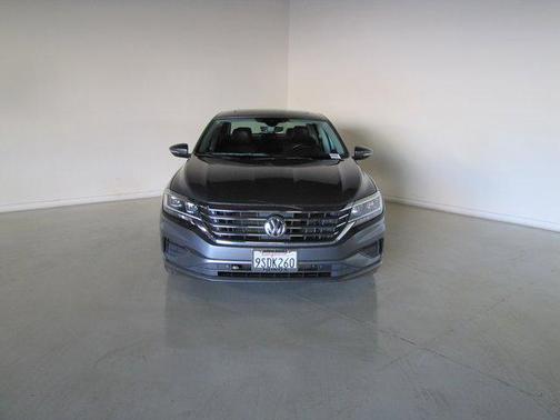 2020 Volkswagen Passat 2.0T SE