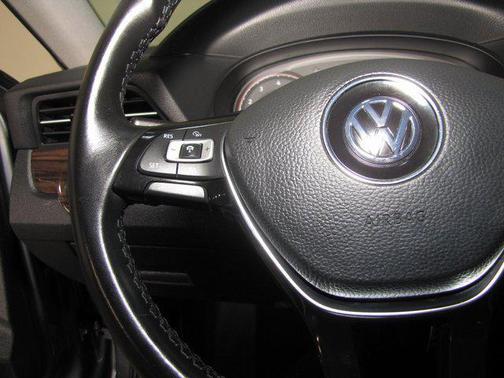 2020 Volkswagen Passat 2.0T SE