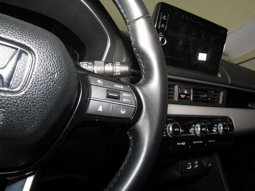 2024 Honda Pilot Touring 8-Passenger
